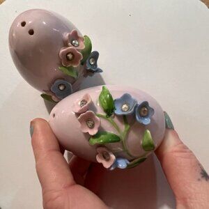 Vintage Japanese Floral Egg S&P Shakers RARE